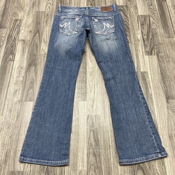 MAURICES Boot Cut Low Rise Med Wash Stretch Blue Denim Jeans Women's 3/4 Short - Picture 2 of 10